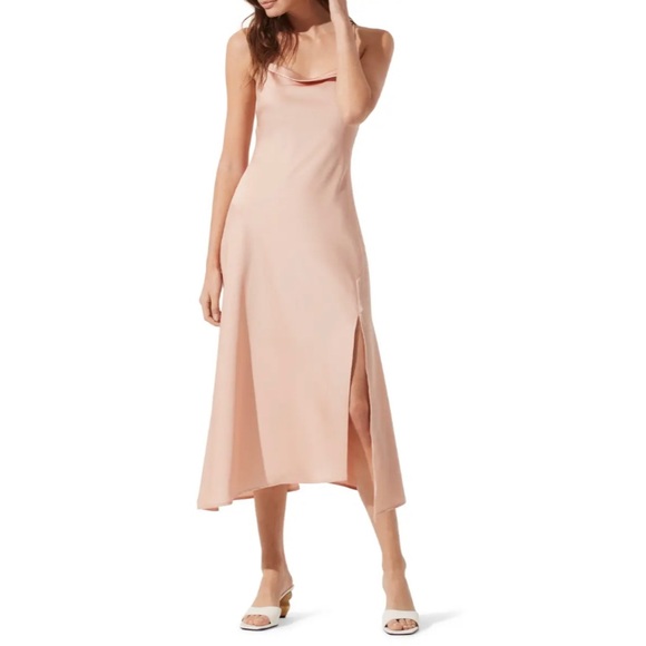 Astr Dresses & Skirts - ASTR Pink cowl neck dress